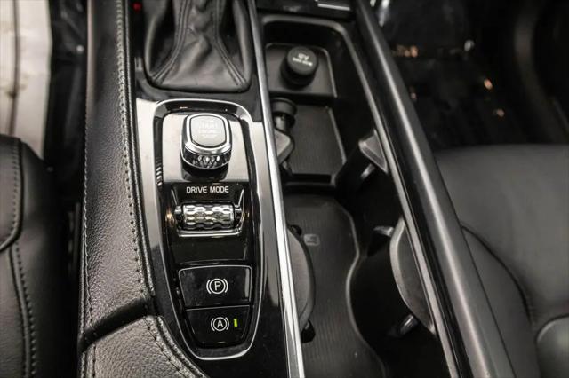 2020 Volvo XC90 T5 Momentum 7 Passenger