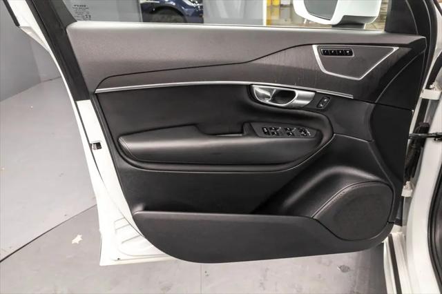 2020 Volvo XC90 T5 Momentum 7 Passenger