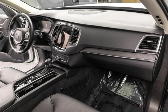 2020 Volvo XC90 T5 Momentum 7 Passenger