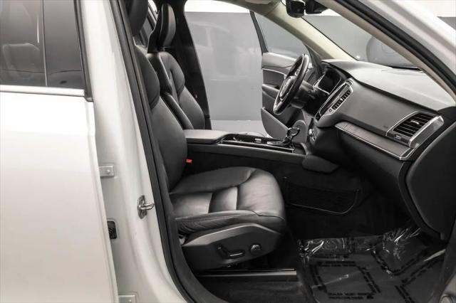 2020 Volvo XC90 T5 Momentum 7 Passenger