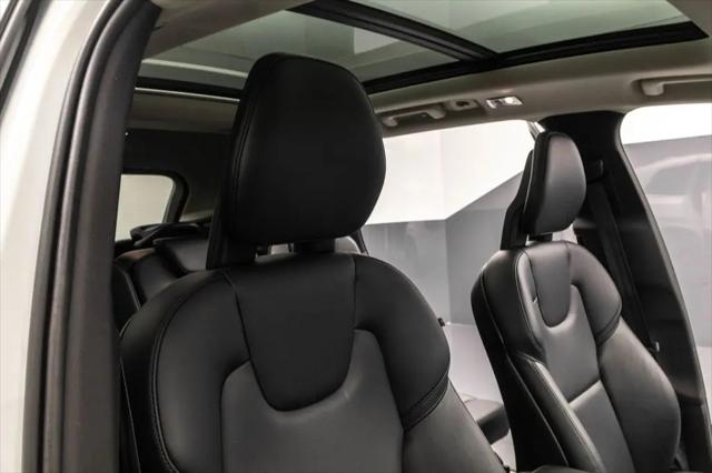 2020 Volvo XC90 T5 Momentum 7 Passenger