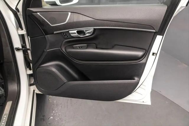 2020 Volvo XC90 T5 Momentum 7 Passenger