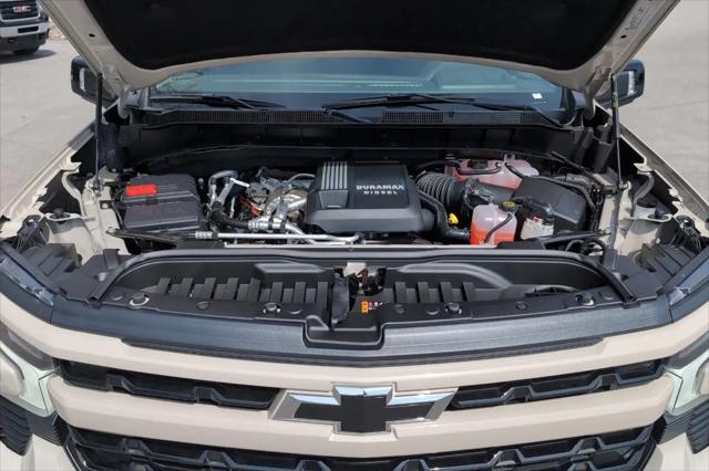 2026 Chevrolet Silverado 1500 4WD Crew Cab Short Bed RST