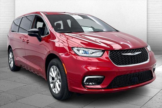 2026 Chrysler Pacifica Select AWD for sale in Papillion, NE