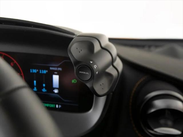 2025 McLaren 750S Coupe