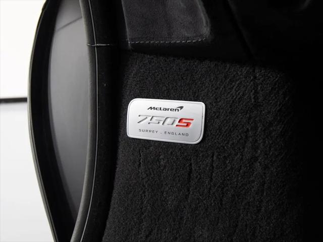 2025 McLaren 750S Coupe