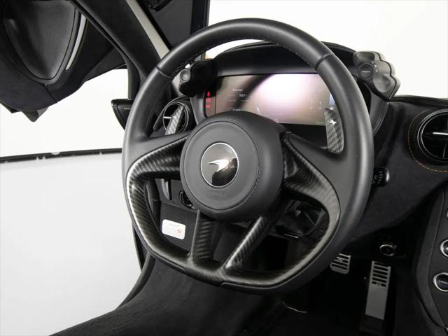2025 McLaren 750S Coupe
