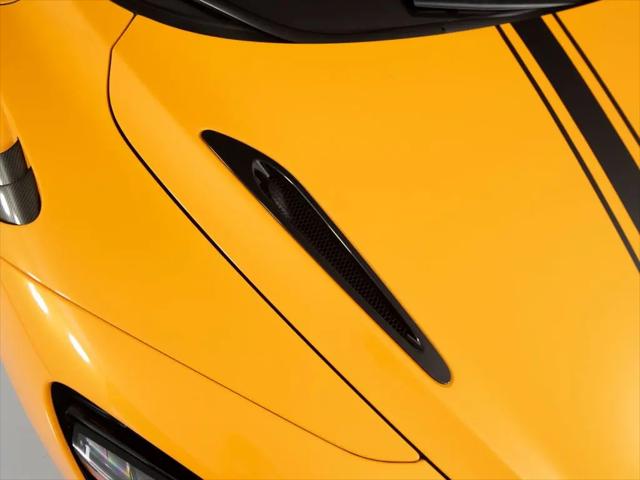 2025 McLaren 750S Coupe