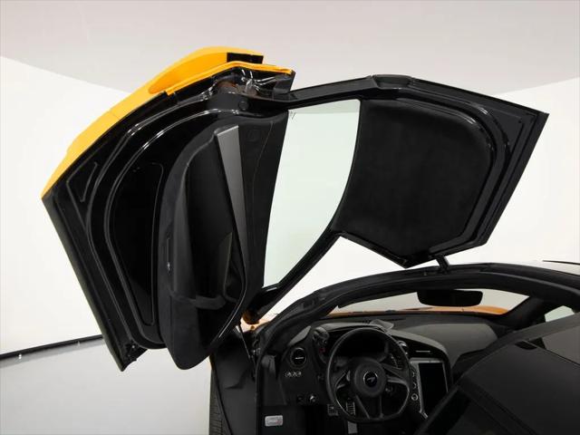 2025 McLaren 750S Coupe