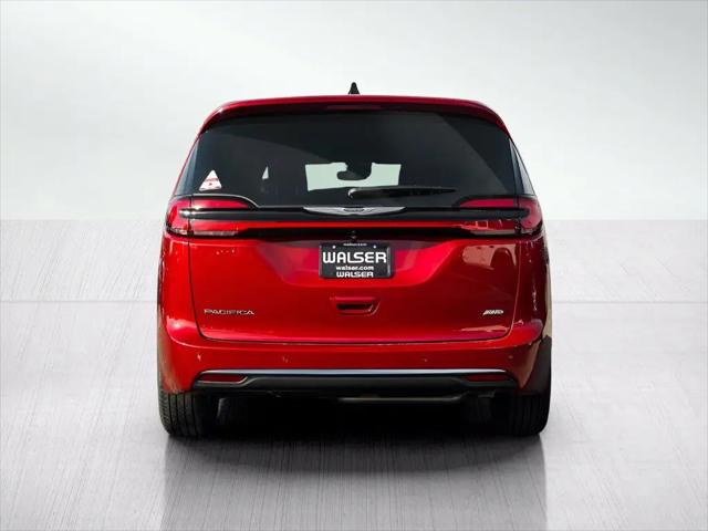2026 Chrysler Pacifica Select AWD