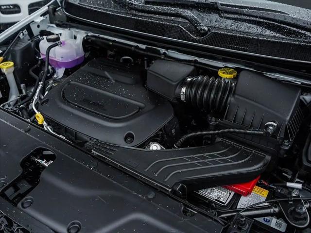2026 Chrysler Pacifica Select AWD