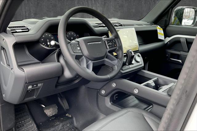 2026 Land Rover Defender X-Dynamic SE