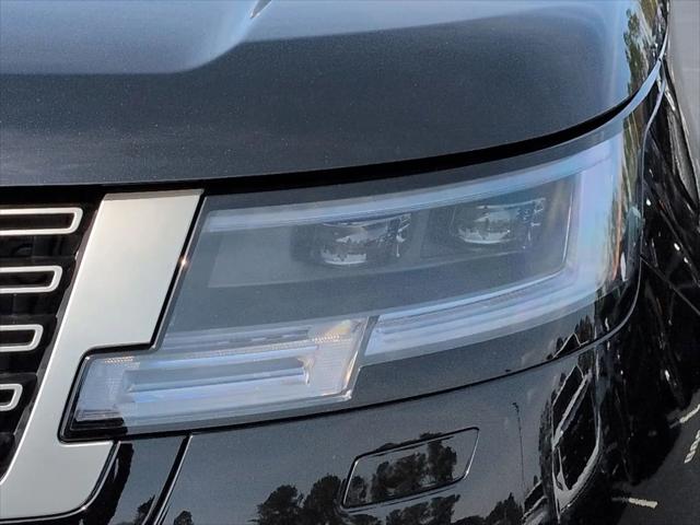 2025 Land Rover Range Rover P400 SE 7 Seat