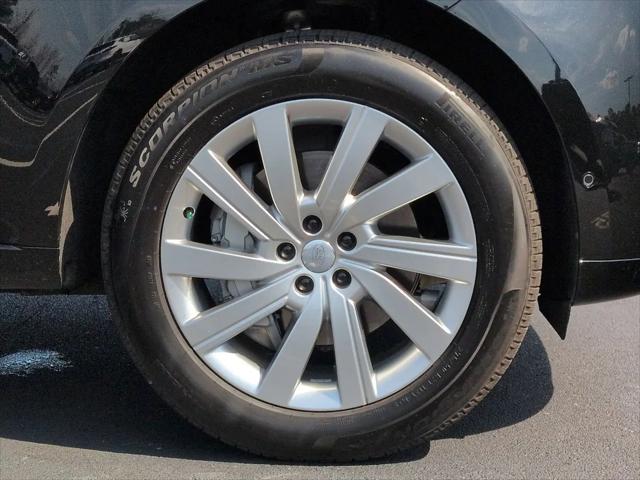 2025 Land Rover Range Rover P400 SE 7 Seat