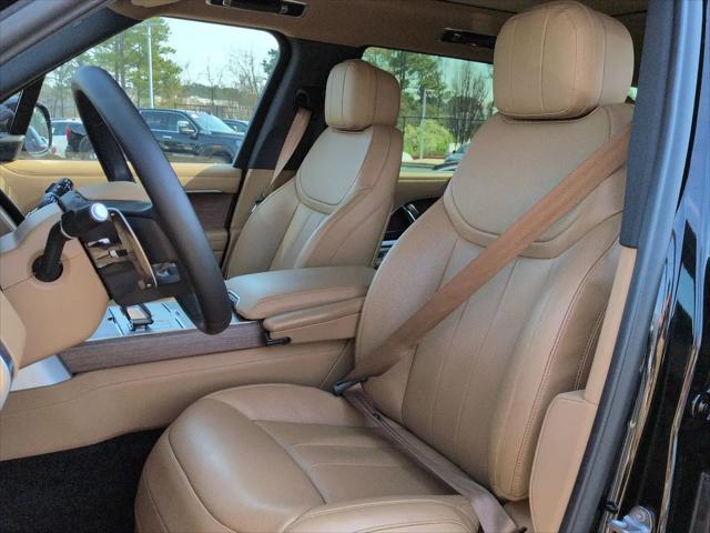 2025 Land Rover Range Rover P400 SE 7 Seat