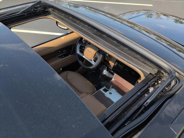 2025 Land Rover Range Rover P400 SE 7 Seat