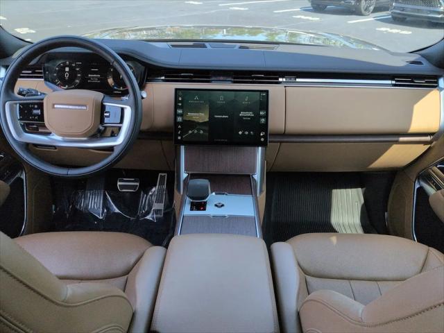 2025 Land Rover Range Rover P400 SE 7 Seat
