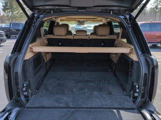 2025 Land Rover Range Rover P400 SE 7 Seat