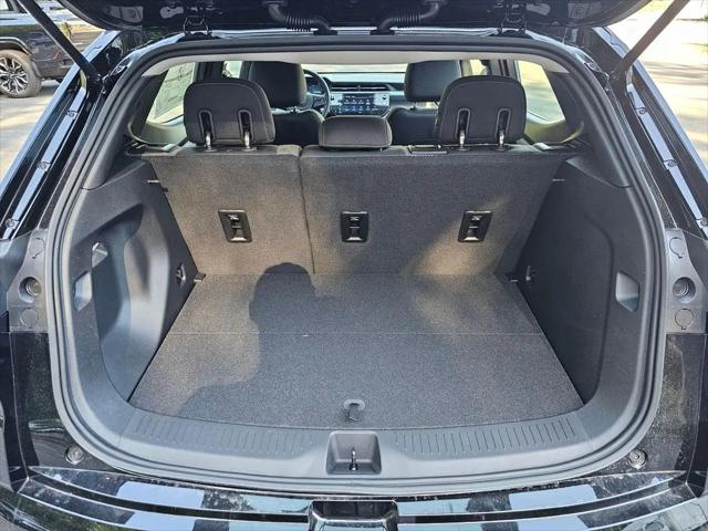 2027 Chevrolet Bolt LT FWD