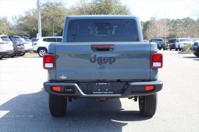 2026 Jeep Gladiator GLADIATOR SAHARA 4X4