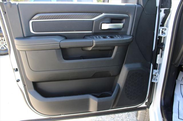 2026 Ram 3500 Big Horn Crew Cab 4x4 8 Box