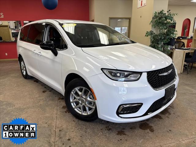 2024 Chrysler Pacifica Touring L for sale in Batavia, NY