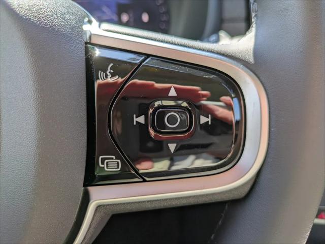 2026 Volvo XC90 Plus, B6 AWD Gas mild hybrid, Gasoline, Bright, 7 Seats