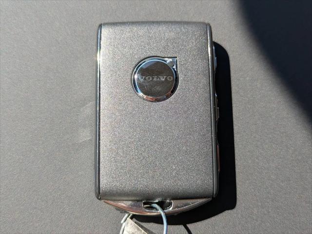 2026 Volvo XC90 Plus, B6 AWD Gas mild hybrid, Gasoline, Bright, 7 Seats