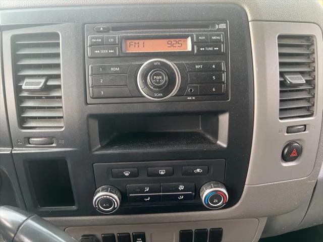 2015 Nissan 2500 S V8