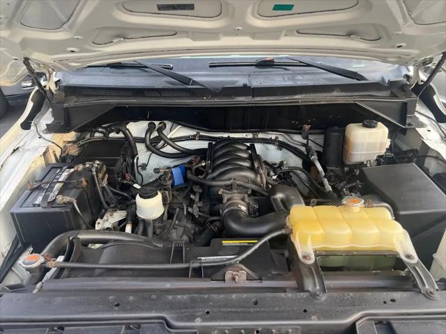 2015 Nissan 2500 S V8