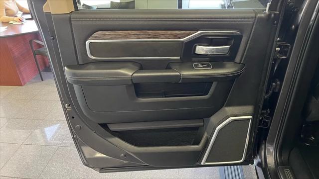 2021 Ram 3500 Laramie Crew Cab 4x4 8' Box