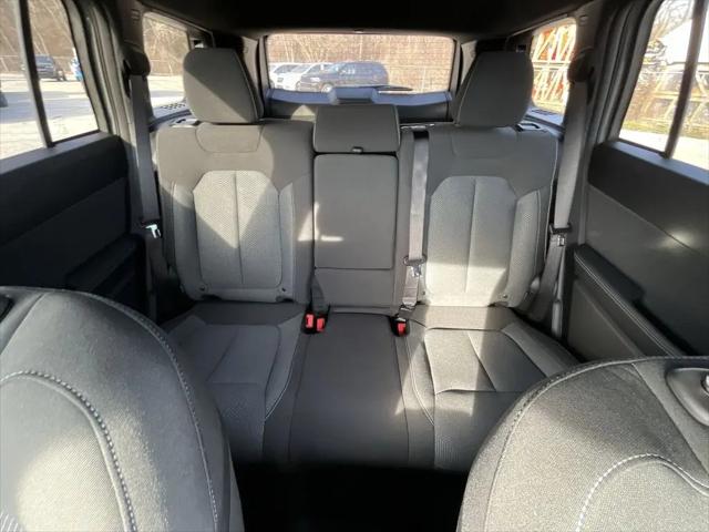 2026 Jeep Cherokee Laredo 4x4