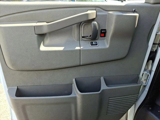 2020 Chevrolet Express Passenger RWD 3500 Extended Wheelbase LS