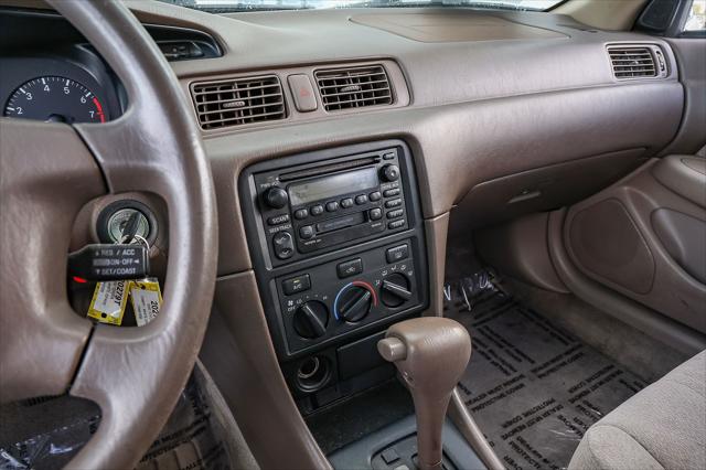 2000 Toyota Camry LE