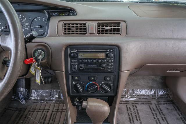 2000 Toyota Camry LE