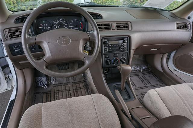 2000 Toyota Camry LE