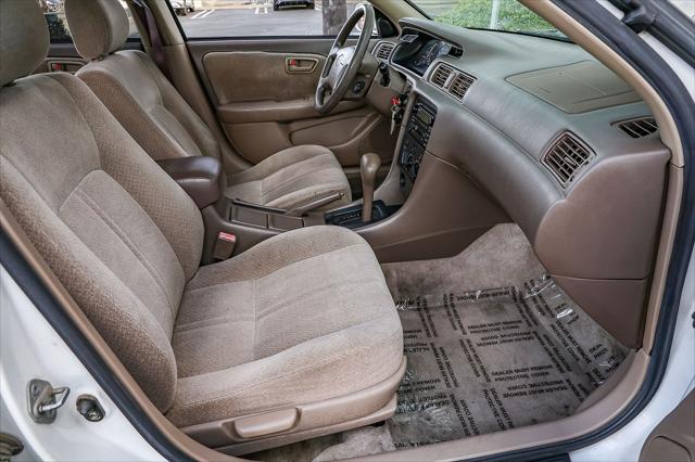 2000 Toyota Camry LE