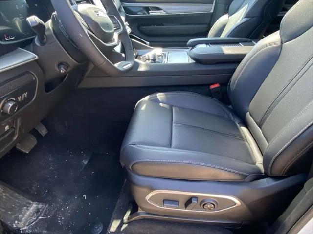 2026 Jeep Grand Wagoneer Limited Altitude 4x4