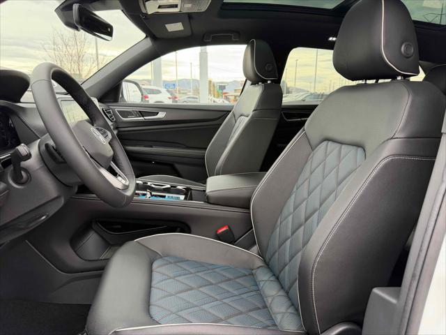 2026 Volkswagen Atlas Cross Sport SEL Premium R-Line