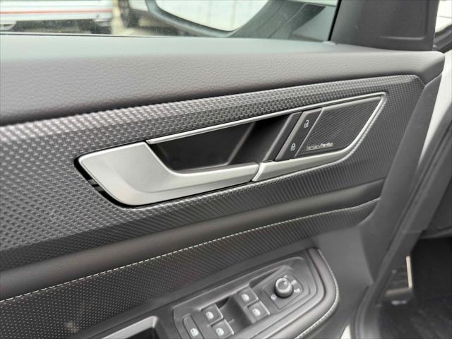 2026 Volkswagen Atlas Cross Sport SEL Premium R-Line