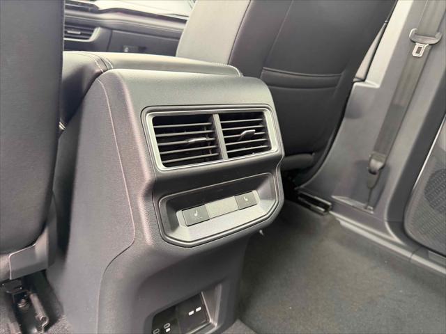 2026 Volkswagen Atlas Cross Sport SEL Premium R-Line