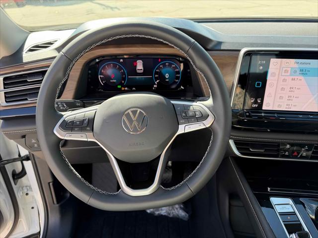 2026 Volkswagen Atlas SE with Technology