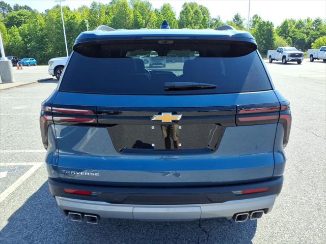2026 Chevrolet Traverse FWD LT