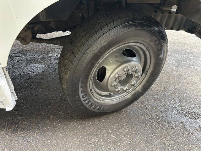 2009 Ford E-350 Stripped Base
