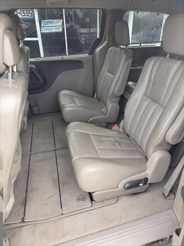 2011 Chrysler Town & Country Touring-L