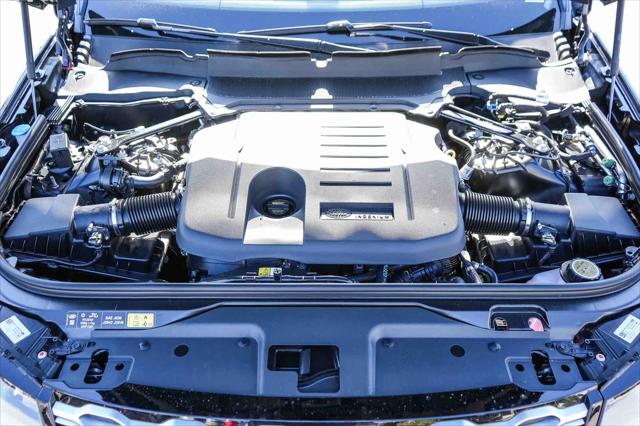 2026 Land Rover Discovery Gemini Edition