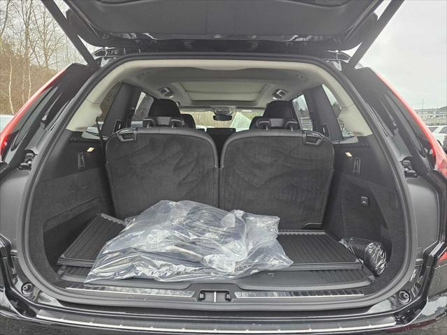 2026 Volvo XC90 Plug-In Hybrid Ultra, T8 AWD, Electric/Gasoline, Bright, 7 Seats