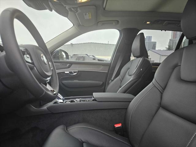 2026 Volvo XC90 Plug-In Hybrid Ultra, T8 AWD, Electric/Gasoline, Bright, 7 Seats
