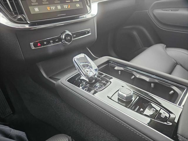 2026 Volvo XC90 Plug-In Hybrid Ultra, T8 AWD, Electric/Gasoline, Bright, 7 Seats