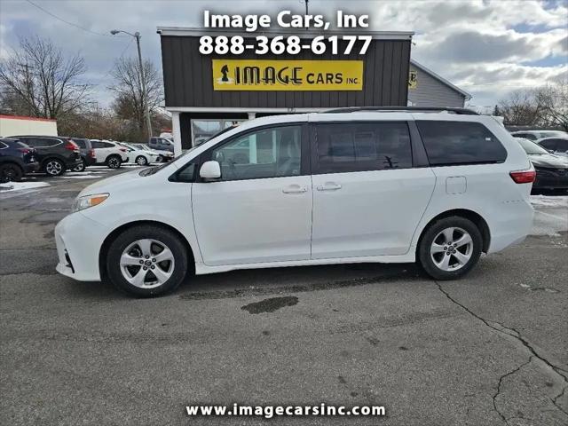 2020 Toyota Sienna LE for sale in Fort Wayne, IN